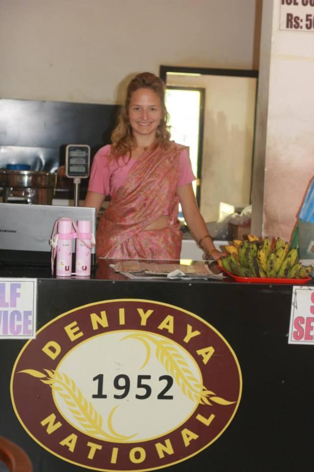 Deniyaya National Backpackers Hostel Екстериор снимка