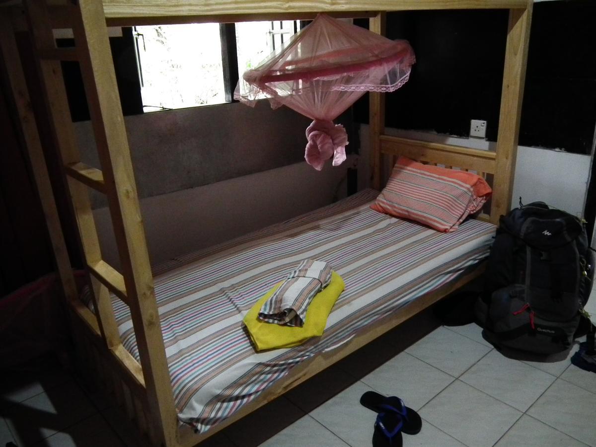 Deniyaya National Backpackers Hostel Екстериор снимка